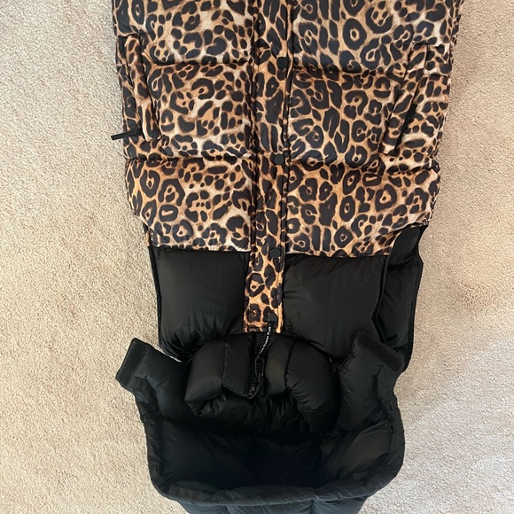 Tna SUPERPUFF XS vest. - Picture 3 of 4